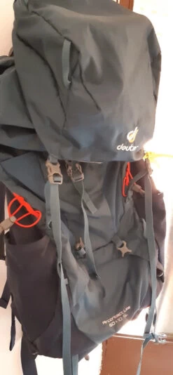 Deuter Aircontact 60 + 10 Litros -Magasin De Camping En Plein Air 00abd18f740220fcb919a4577ce9a9c8