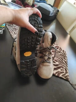 Bottes Garmont Taille 42 -Magasin De Camping En Plein Air 1a2e92eef9c41ea63f0959acc230a358