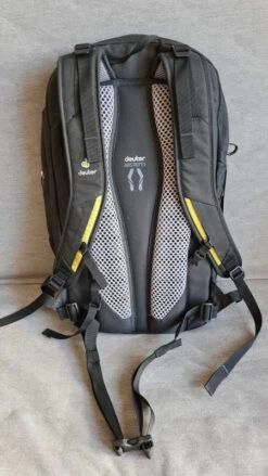 Mochila Deuter XV2 -Magasin De Camping En Plein Air 1d59d8cef3e603d78767b5148f31c961