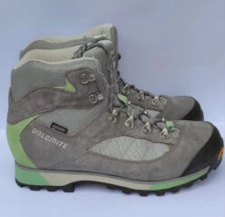Chaussures De Trekking Dolomite Imperméables En Goretex -Magasin De Camping En Plein Air 1dc12f58347fb14190f877ee93a61f57