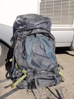 Sacs à Dos Osprey Atmos AG 65L Gris