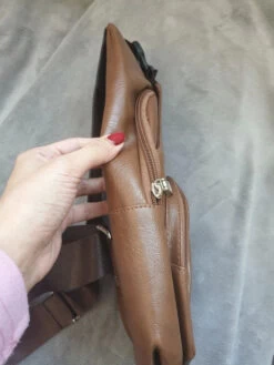 Sac à Poitrine Avec Chargement USB Et Port Pour Écouteurs -Magasin De Camping En Plein Air 42ef8fccca34e2f6054301d35d6bcb92