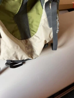 Sac à Dos Deuter -Magasin De Camping En Plein Air 47402376aa7cbd69fe45560a131fe662