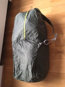 2 Housses Osprey Airporter Large -Magasin De Camping En Plein Air 4f293986363efef7cca792d268b75e76