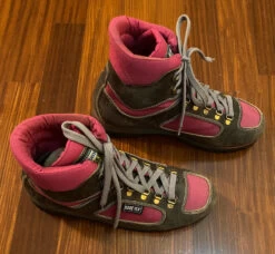 Chaussures De Trekking Dolomite Vintage Des Années 80 -Magasin De Camping En Plein Air 5fea1efe777eea83654d9ce053bf399a