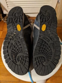 Chaussures De Marche (type Escalade) Garmont -Magasin De Camping En Plein Air 689de5930a254147493cf1a9f2dbff05