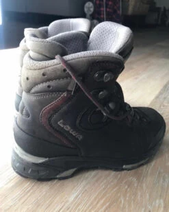 Chaussures De Randonnée LOWA -Magasin De Camping En Plein Air 6BC0D05F 6538 4381 8871 A241C2606E31