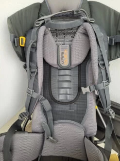 Sac à Dos Porte-bébé Deuter -Magasin De Camping En Plein Air 6a0249a0c0b9531977bbe2c3181f12c4