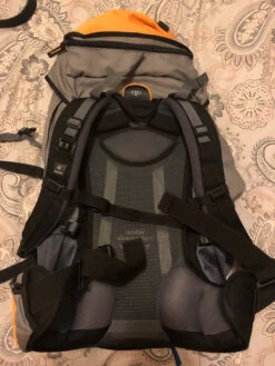 Mochila Deuter 42L -Magasin De Camping En Plein Air 6d629c529dc27412ca1d8a17a0fbbd67