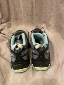 Chaussures De Trail Running Salomon 38,5 -Magasin De Camping En Plein Air 76bc2cfa5eb639fbdfc6292d4e771ef2