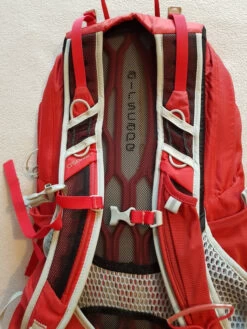 Sac à Dos Rouge Osprey Talon 11 -Magasin De Camping En Plein Air 841a766b6527f9e13a21e035db8f7799