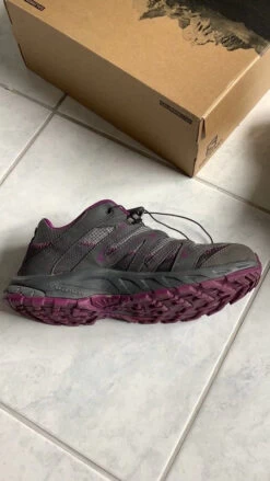 Chaussures De Marche Femme Salomon 38 2/3 18 Chaussures De Marche Femme Salomon 38 2/3 -Magasin De Camping En Plein Air 90ec4fc6ae917f425d1373e9d5b856a9