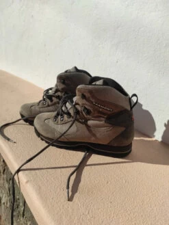 Bottes Garmont Taille 42 -Magasin De Camping En Plein Air 9d3a5ea40ac6ad9b8e6f24b961dd4880