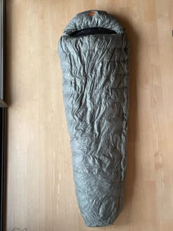 Sacs De Couchage Valandré Gris -Magasin De Camping En Plein Air DA6AA81B E235 488A 87FA 432D3AFCBE58 1 105 c 12808473 216a 4d69 9933 d095b9c183c0