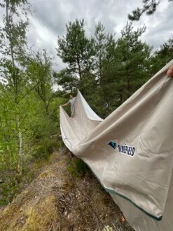 Tarp De Randonnée Bluefield -Magasin De Camping En Plein Air IMG 0170 e6fe1b84 7410 49ec bbc8 10dbb9820f79