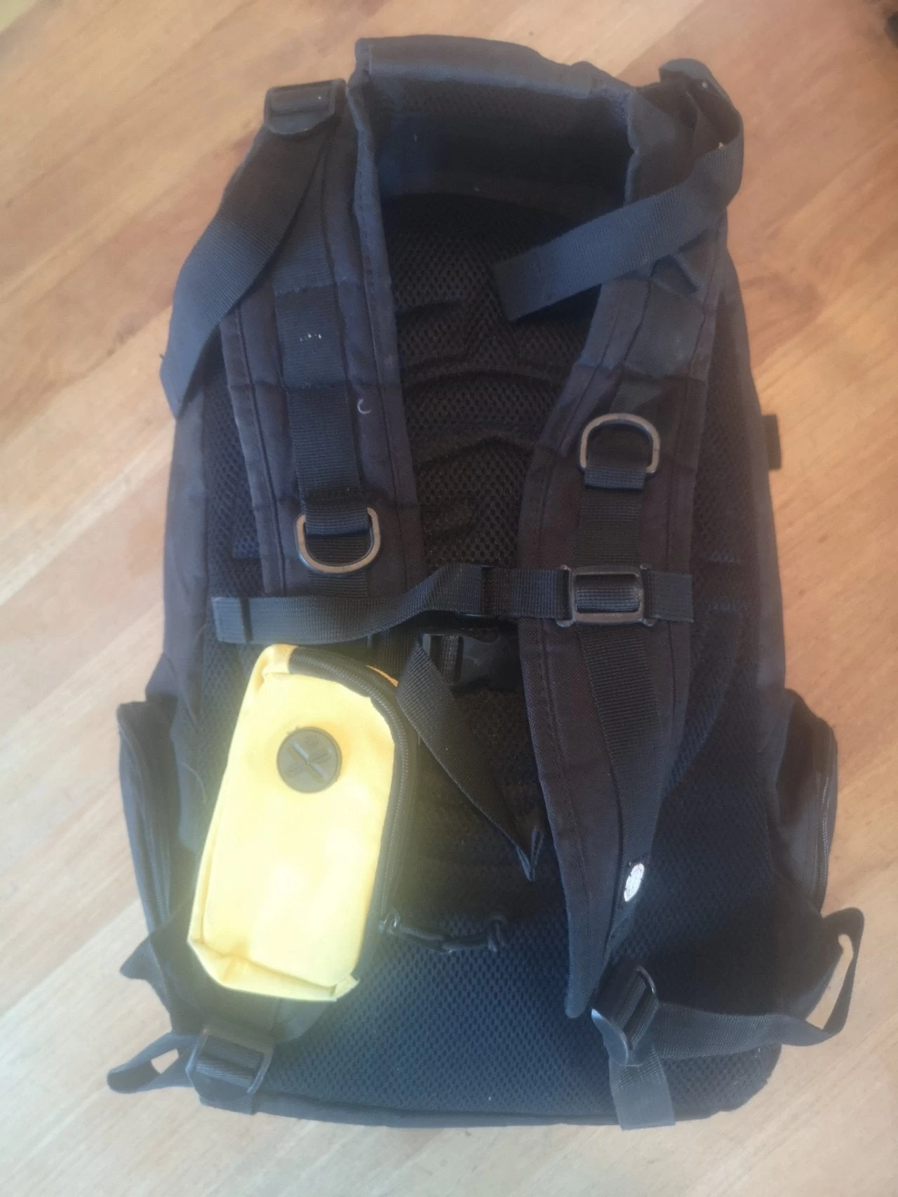 Sacs à Dos Dakine ELEMENT 20 Jaune 5 Sacs à Dos Dakine ELEMENT 20 Jaune – Image 3