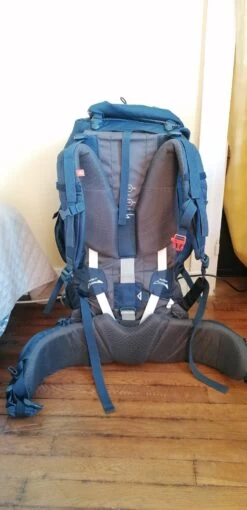 Sacs à Dos Quechua SYMBIUM ACCESS Bleu -Magasin De Camping En Plein Air SYMBIUM 70 10 Vue cote dos eedad08f 5989 4460 9ae4 38dbbc2762a6