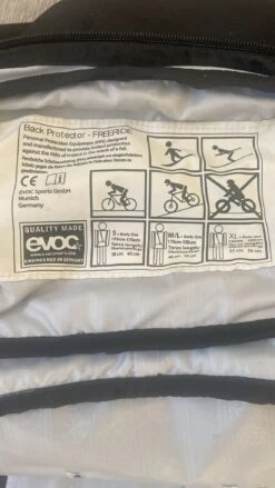 Sacs à Dos Evoc EVOC SAC À DOS PROTECTOR ENDURO NOIR 16 Noir -Magasin De Camping En Plein Air WhatsApp Image 2022 10 26 a 11.09.11