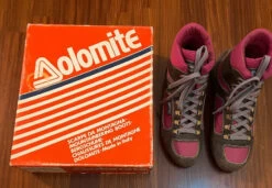 Chaussures De Trekking Dolomite Vintage Des Années 80 -Magasin De Camping En Plein Air a5c2249851e148ae3d6ae2f90aea89e0