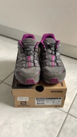 Chaussures De Marche Femme Salomon 38 2/3 14 Chaussures De Marche Femme Salomon 38 2/3 -Magasin De Camping En Plein Air a955649b90efbbde978482ff55360d6b