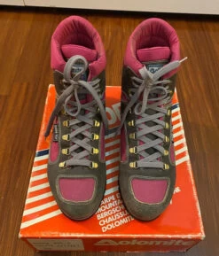 Chaussures De Trekking Dolomite Vintage Des Années 80 -Magasin De Camping En Plein Air b32fe2de0c06b6d0e1b35770c9fb26b8
