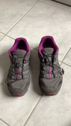 Chaussures De Marche Femme Salomon 38 2/3 19 Chaussures De Marche Femme Salomon 38 2/3 -Magasin De Camping En Plein Air c67c18e3533a3b199d2beddf429aebcb