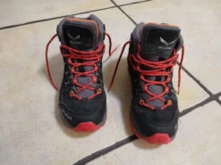 Chaussures De Randonnée Taille 34 -Magasin De Camping En Plein Air cdfb30e25e4383c9ec0fa4a6855a77f7