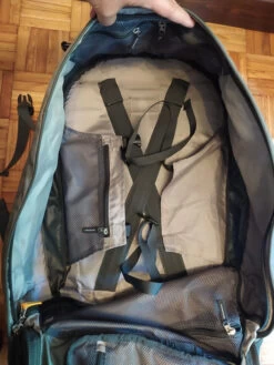 Mochila Deuter Traveller 70 Litros Cinzenta -Magasin De Camping En Plein Air d80939d99b3fff4b5748c81f3fa06c7f