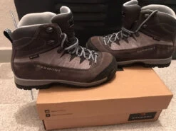 Bottes De Montagne Pour Femmes Garmont Lagorai Gtx Taille 40 -Magasin De Camping En Plein Air e1f3f6f6cdd922b781a85cc82cb28936