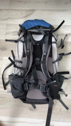 Sac à Dos Deuter, Sac De Voyage Inclus -Magasin De Camping En Plein Air e86557d2c8ecf46327bebea924353a2a