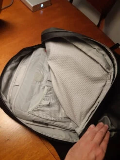 Sac à Dos Osprey Transporter Noir / Gris -Magasin De Camping En Plein Air eeadd24db2eff3227e0c592be5db9d9d